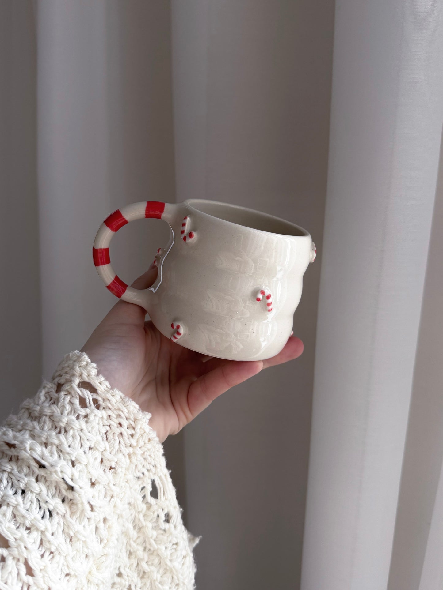 Mug with small candy canes