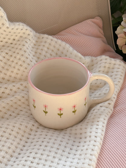 Mug with small pink flowers