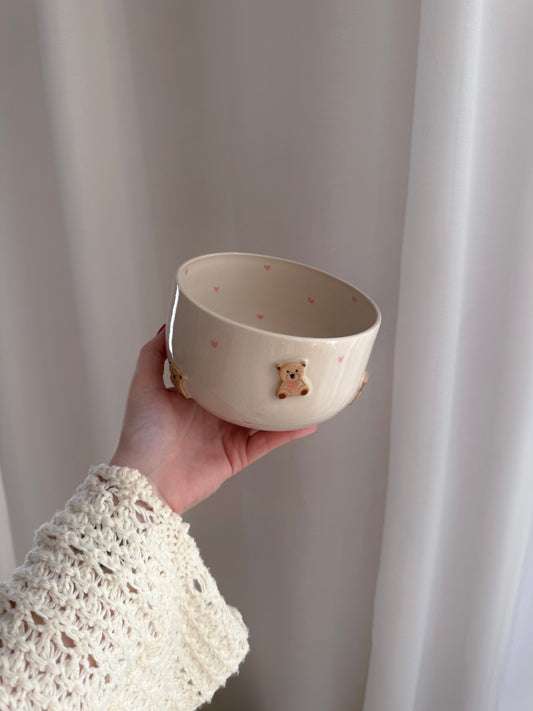 Big bowl with brown teddy bears