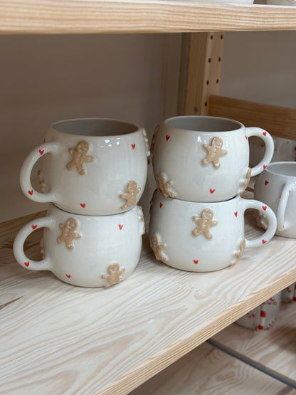 Mug with gingerbreads