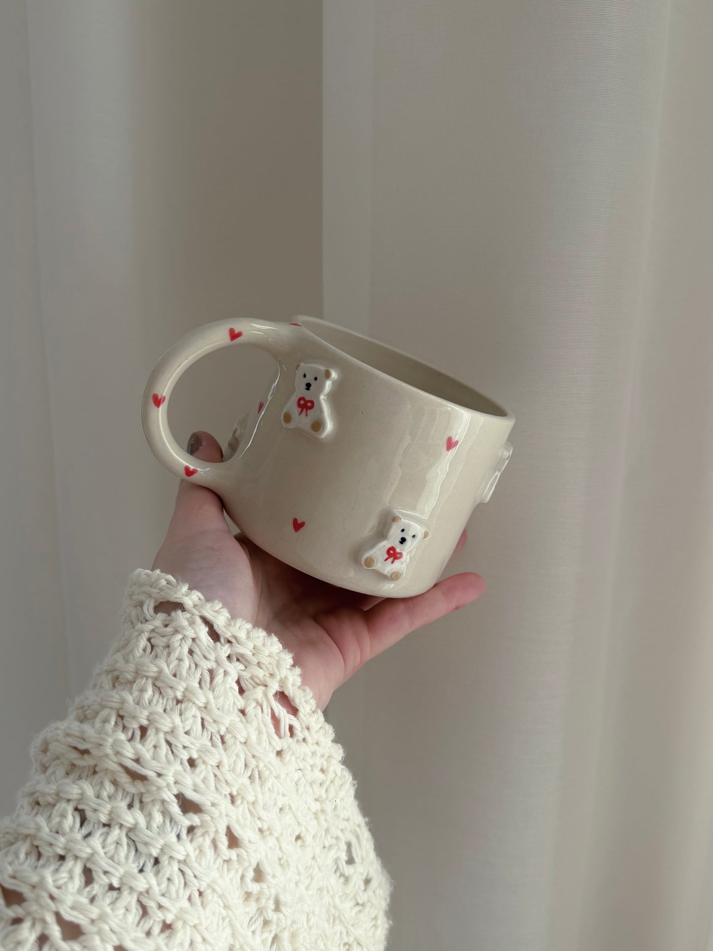 Mug with white teddy bears