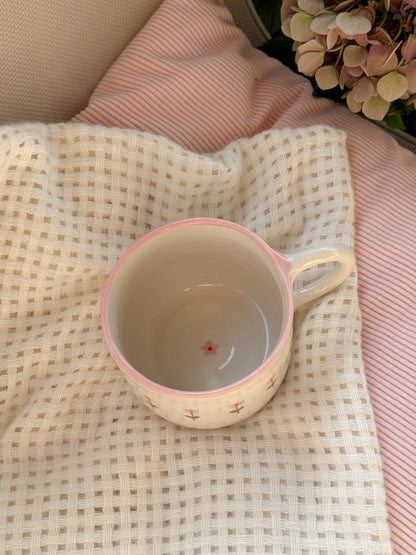 Mug with small pink flowers