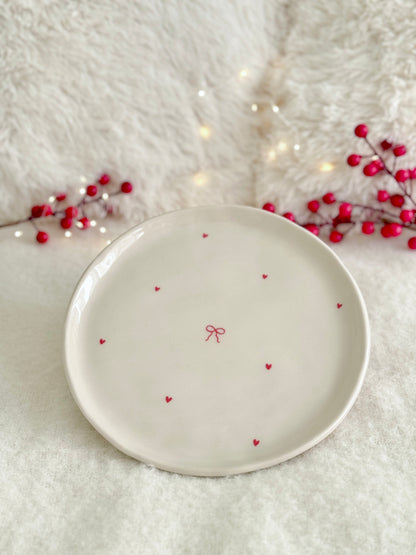 Plate with bows and hearts