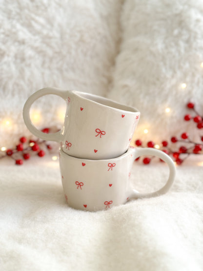 Mug with bows and hearts