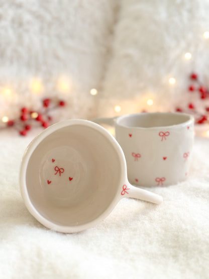 Mug with bows and hearts