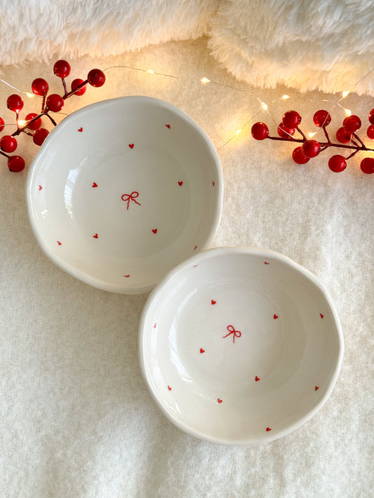 Small bowl with bows and hearts