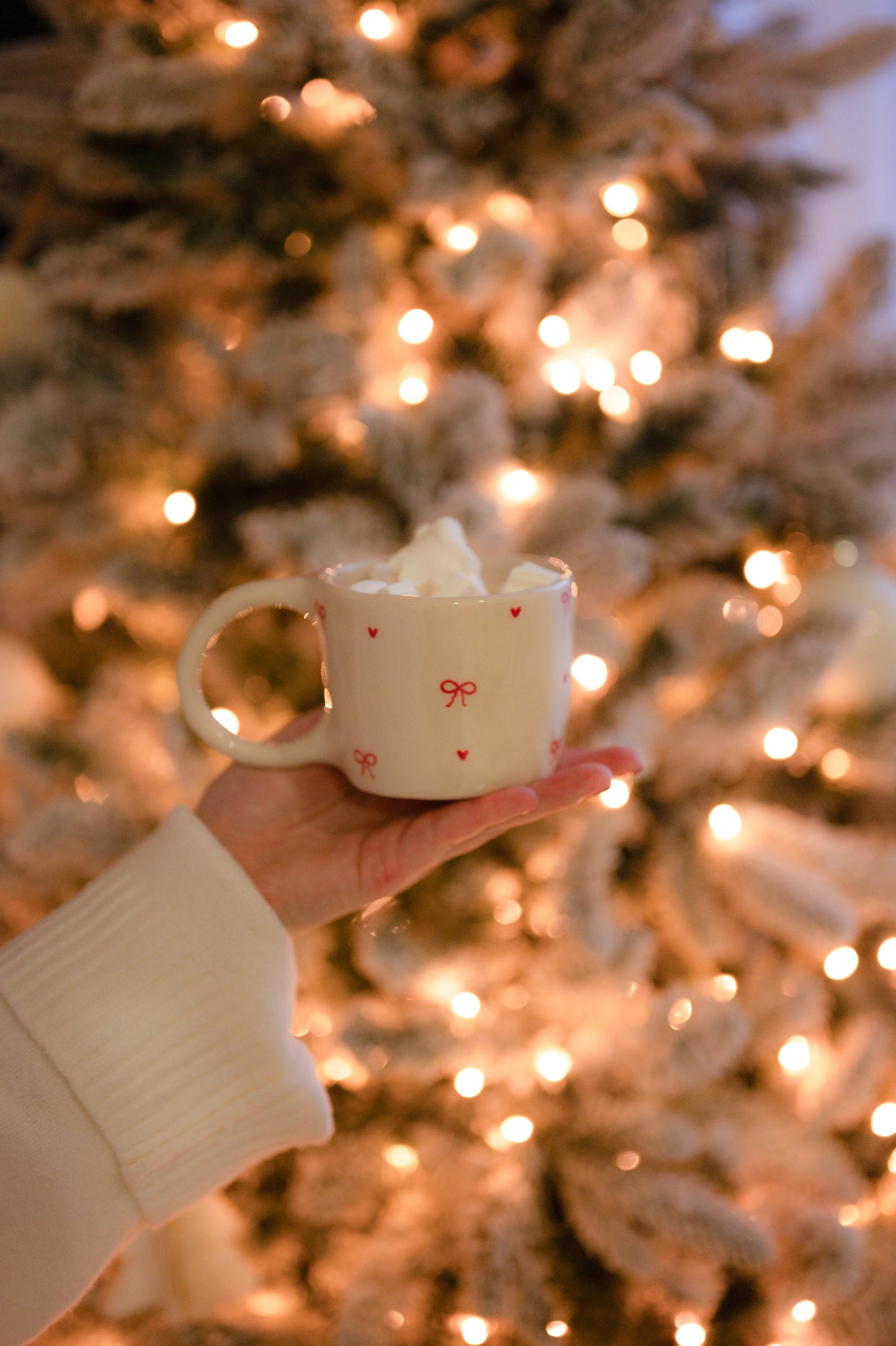 Mug with bows and hearts