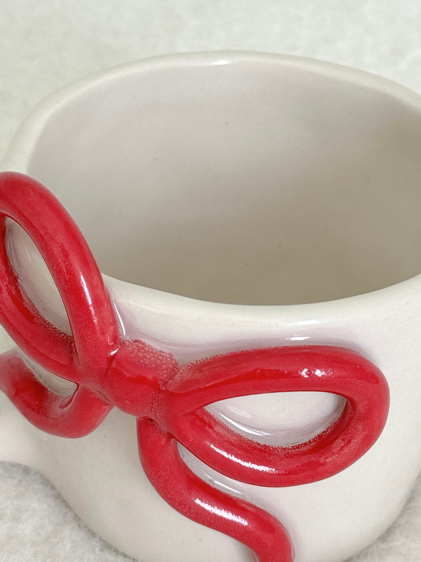 Bow Mug I