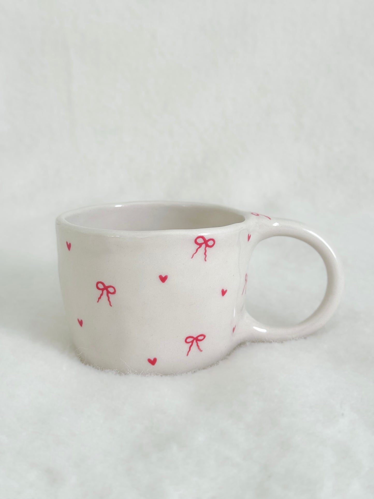 Mug with bows and hearts I