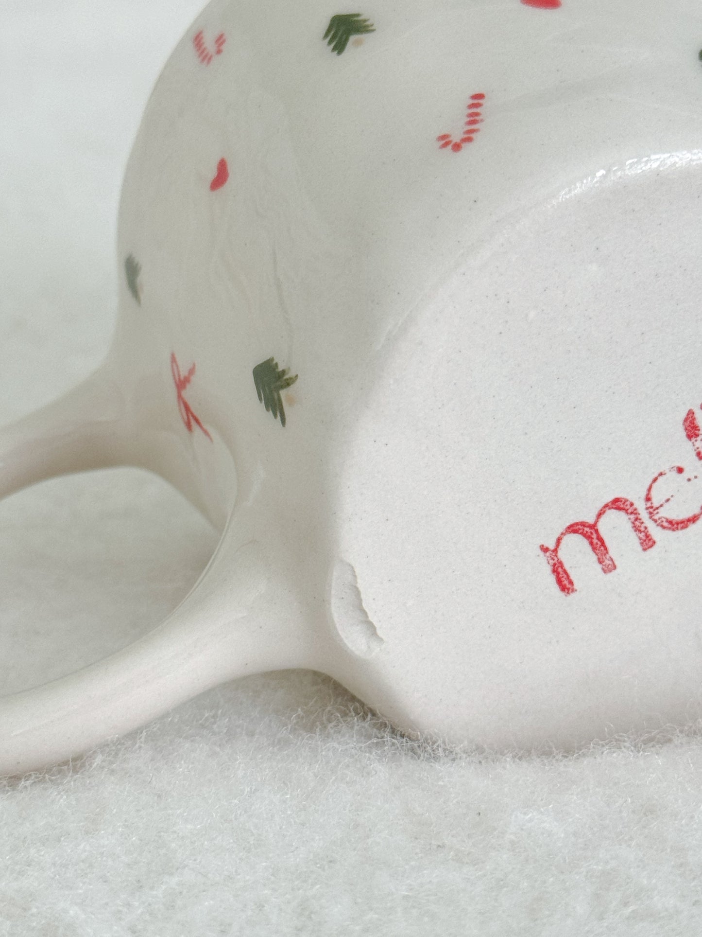 Mug with trees, bows and hearts I